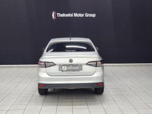 Volkswagen Polo sedan 1.6 manual - Image 5