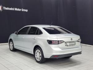 Volkswagen Polo sedan 1.6 manual - Image 12