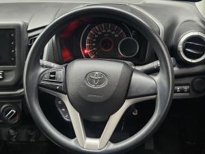Toyota Vitz 1.0 XR manual - Image 8