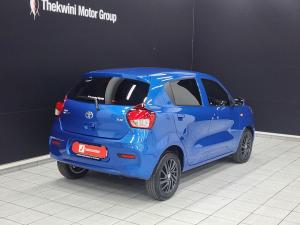 Toyota Vitz 1.0 XR manual - Image 2