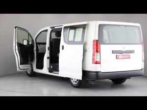 Toyota Quantum 2.8 LWB crew cab manual - Image 19