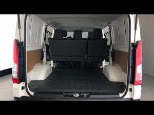 Toyota Quantum 2.8 LWB crew cab manual - Image 27