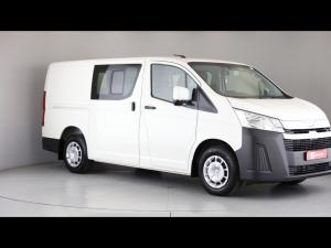 Toyota Quantum 2.8 LWB crew cab manual - Image 1