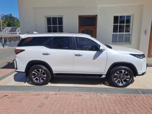 Toyota Fortuner 2.8GD-6 4x4 VX - Image 3