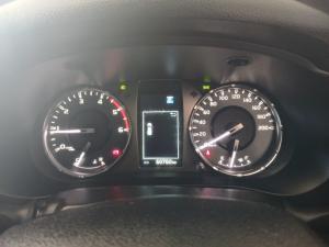 Toyota Hilux 2.4 GD-6 Raider 4X4 automaticD/C - Image 11