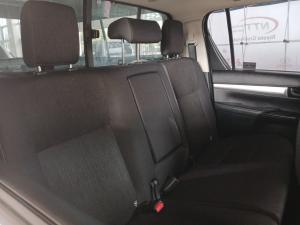Toyota Hilux 2.4 GD-6 Raider 4X4 automaticD/C - Image 15