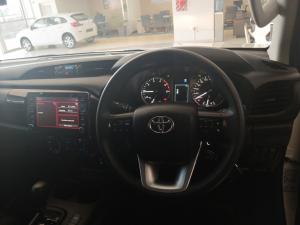 Toyota Hilux 2.4 GD-6 Raider 4X4 automaticD/C - Image 8