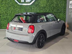 MINI Hatch Cooper Hatch 3-door auto - Image 5