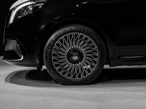 Mercedes-Benz V-Class V300d Avantgarde - Image 30