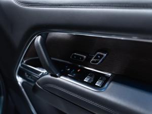 Land Rover Range Rover D350 HSE - Image 23