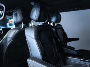 Mercedes-Benz V-Class V250d AMG Line - Image 11