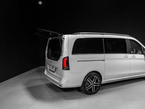 Mercedes-Benz V-Class V300d Exclusive - Image 23