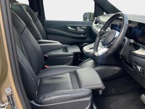 Mercedes-Benz V-Class V300d Exclusive - Image 14