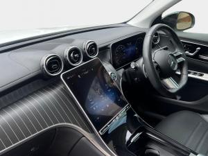 Mercedes-Benz GLC GLC300d 4Matic Avantgarde - Image 12