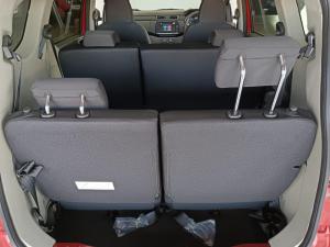 Renault Triber 1.0 Expression - Image 17