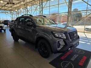 Nissan Navara 2.5DDTI Stealth automatic - Image 15