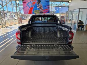 Nissan Navara 2.5DDTI Stealth automatic - Image 5
