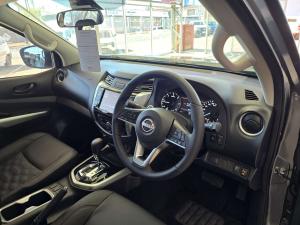 Nissan Navara 2.5DDTI Stealth automatic - Image 8