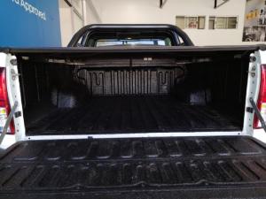 Toyota Hilux 2.4GD-6 double cab Raider manual - Image 15