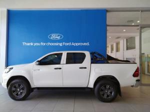 Toyota Hilux 2.4GD-6 double cab Raider manual - Image 4