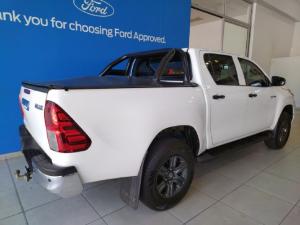 Toyota Hilux 2.4GD-6 double cab Raider manual - Image 6