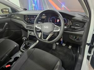 Volkswagen Polo hatch 1.0TSI Life manual - Image 6