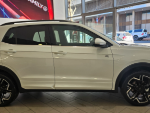 Volkswagen T-Cross 1.0TSI R-Line - Image 10