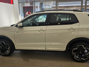 Volkswagen T-Cross 1.0TSI R-Line - Image 8