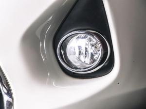 Toyota Yaris 1.3 auto - Image 18