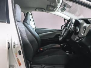 Toyota Yaris 1.3 auto - Image 25