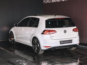 Volkswagen Golf GTI - Image 8