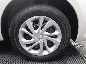 Toyota Vitz 1.0 - Image 7