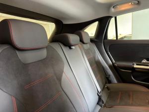 Mercedes-Benz GLA GLA200 Progressive - Image 17