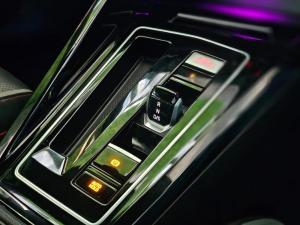 Volkswagen Golf GTI - Image 11