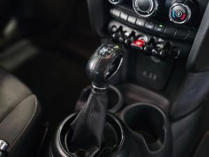 MINI Hatch Cooper Hatch 3-door auto - Image 11