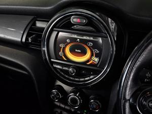 MINI Hatch Cooper Hatch 3-door auto - Image 12