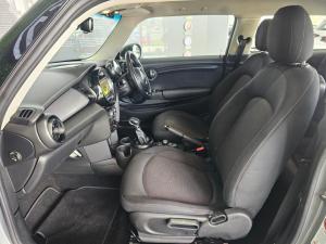 MINI Hatch Cooper Hatch 3-door auto - Image 16