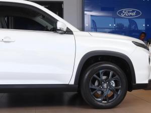 Toyota Urban Cruiser 1.5 XR manual - Image 5