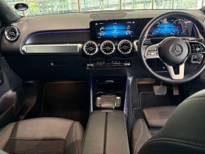 Mercedes-Benz GLB GLB220d 4Matic Progressive - Image 12