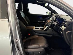 Mercedes-Benz GLC GLC300d coupe 4Matic Avantgarde - Image 13