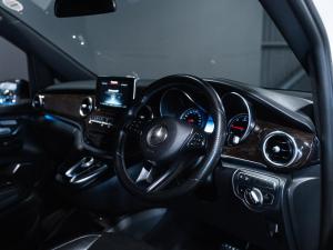 Mercedes-Benz V-Class V250d AMG Line - Image 9