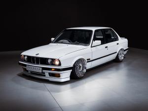 BMW 325i 4d Exec - Image 13