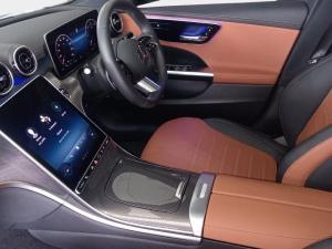 Mercedes-Benz C-Class C220d Avantgarde - Image 17