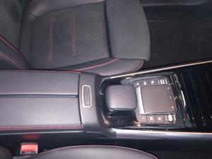 Mercedes-Benz GLA GLA200 - Image 13