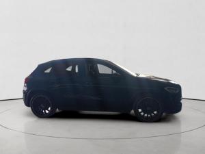 Mercedes-Benz GLA GLA200 - Image 8