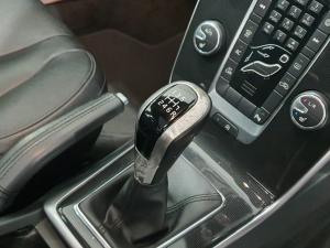 Volvo V40 D2 Inscription - Image 17