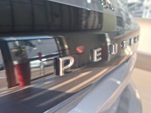 Peugeot 208 1.2T Allure manual - Image 25