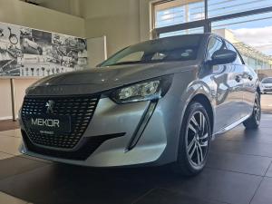 Peugeot 208 1.2T Allure manual - Image 9