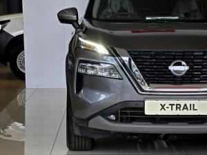 Nissan X-Trail 2.5 Acenta Plus 4WD - Image 4