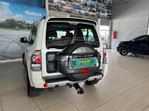 Mitsubishi Pajero 3-door 3.2DI-D GLS - Image 5